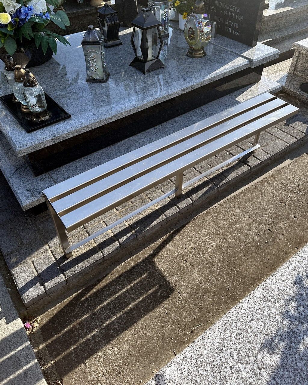 Ławeczka cmentarna PREMIUM 140 cm — stal nierdzewna